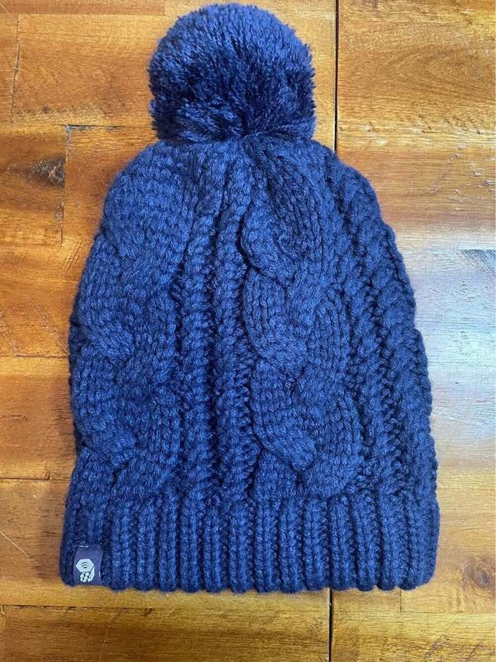 Mountain Hardware Adult OS Hat Knit Beanie Pompom Blue One Size Stretch EUC